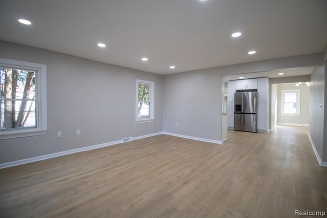 14888 Sunbury Street, Livonia, MI 48154