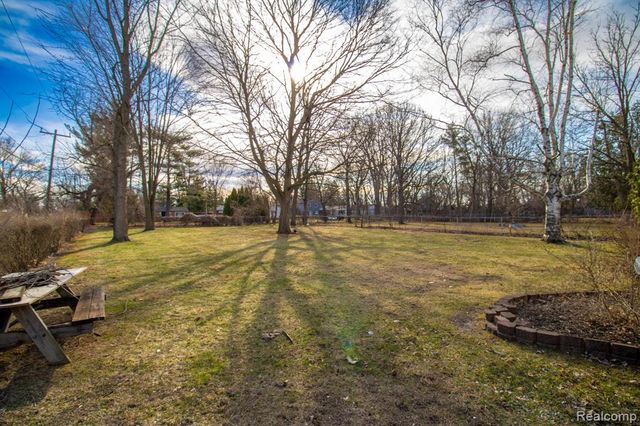 14888 Sunbury Street, Livonia, MI 48154