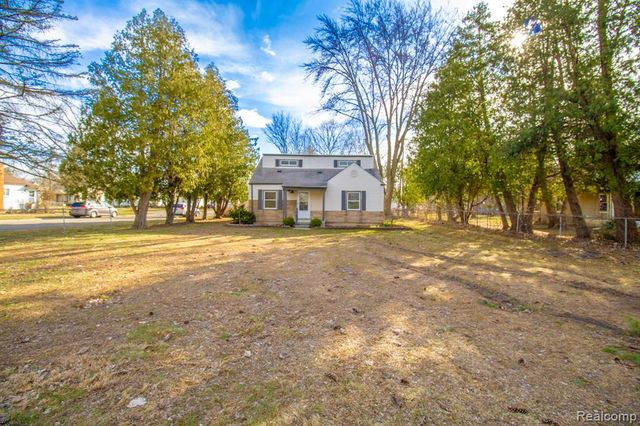 14888 Sunbury Street, Livonia, MI 48154