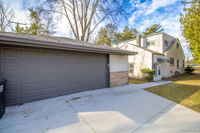 14888 Sunbury Street, Livonia, MI 48154