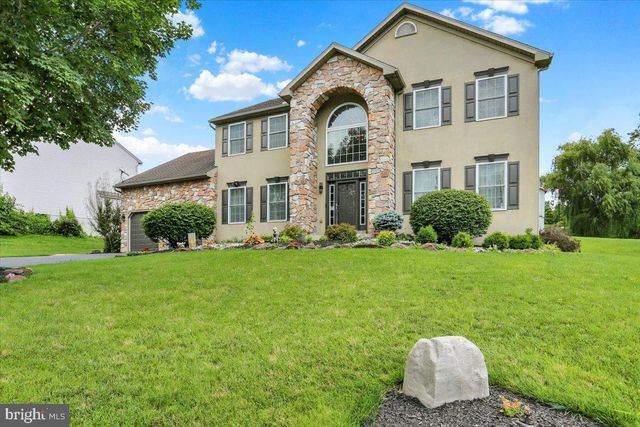 207 BUCKHEAD LN, Douglassville, PA 19518