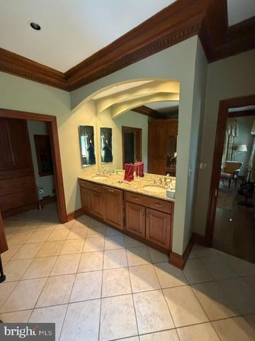 12924 CLOPPER RD, Hagerstown, MD 21742