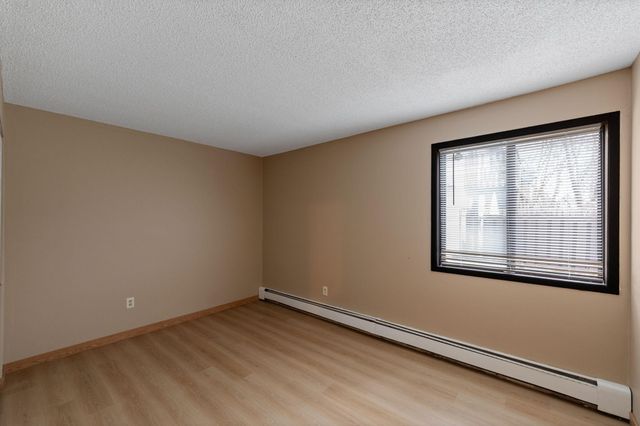 7202 72nd Lane N, Brooklyn Park, MN 55428