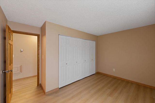 7202 72nd Lane N, Brooklyn Park, MN 55428
