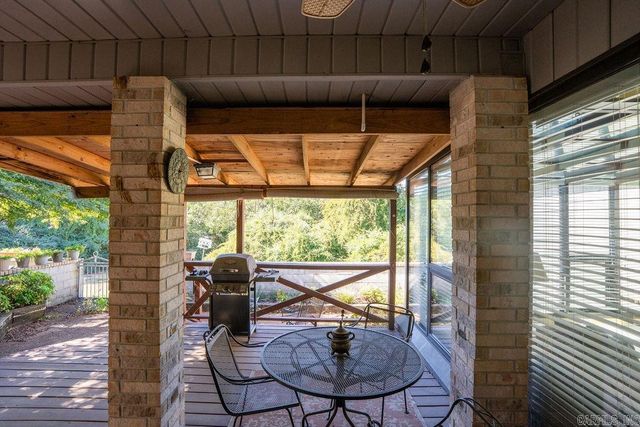 4 Vinegar Hill Lane, Heber Springs, AR 72543