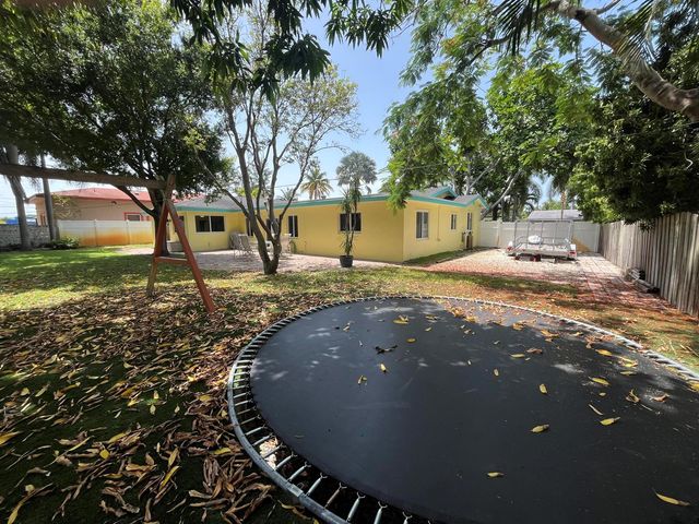 620 NE 9th Avenue, Boynton Beach, FL 33435