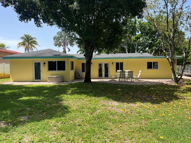 620 NE 9th Avenue, Boynton Beach, FL 33435
