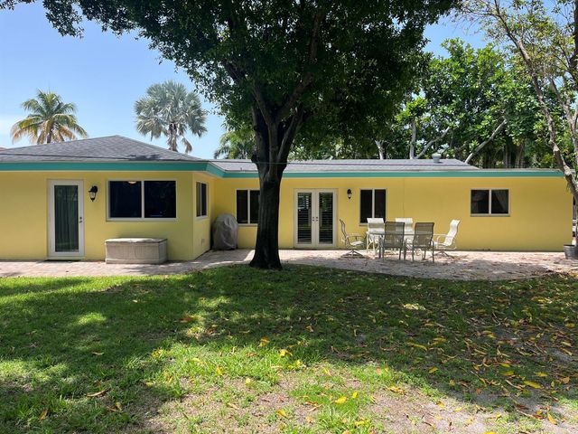 620 NE 9th Avenue, Boynton Beach, FL 33435