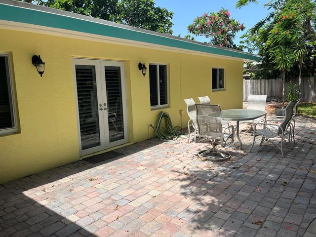 620 NE 9th Avenue, Boynton Beach, FL 33435