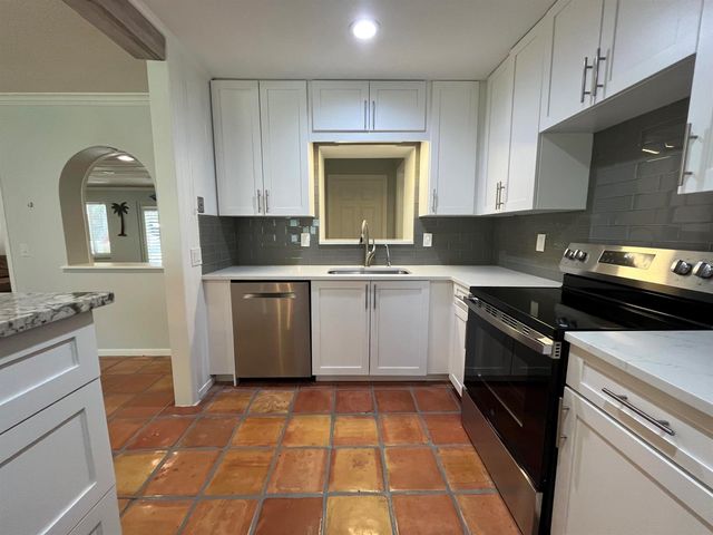 620 NE 9th Avenue, Boynton Beach, FL 33435