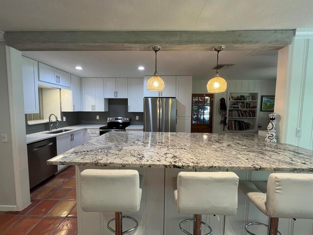 620 NE 9th Avenue, Boynton Beach, FL 33435