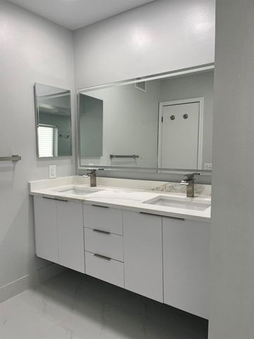 620 NE 9th Avenue, Boynton Beach, FL 33435