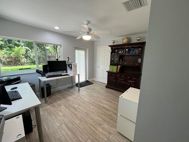 620 NE 9th Avenue, Boynton Beach, FL 33435