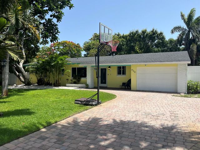 620 NE 9th Avenue, Boynton Beach, FL 33435