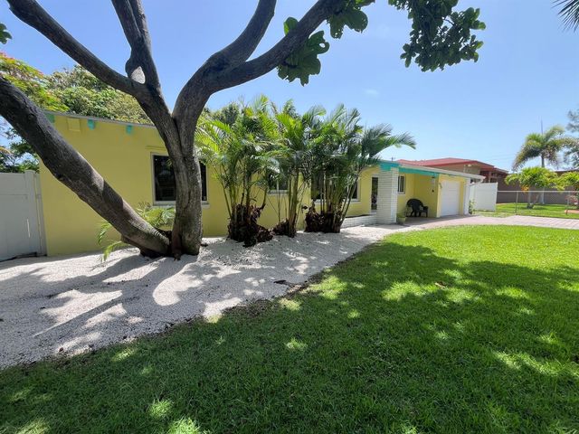 620 NE 9th Avenue, Boynton Beach, FL 33435