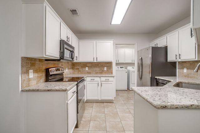 636 Cumberland Drive, Burleson, TX 76028