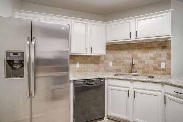 636 Cumberland Drive, Burleson, TX 76028