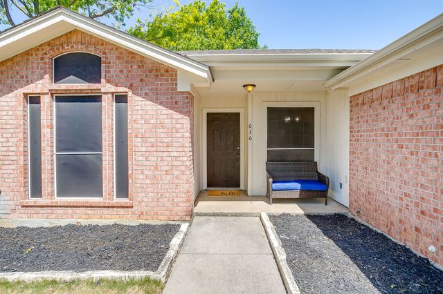636 Cumberland Drive, Burleson, TX 76028