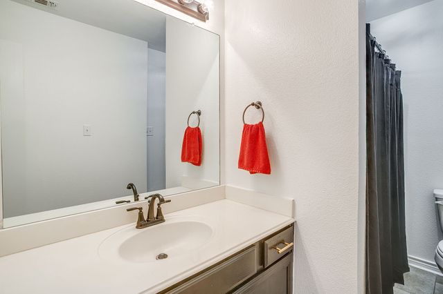 636 Cumberland Drive, Burleson, TX 76028