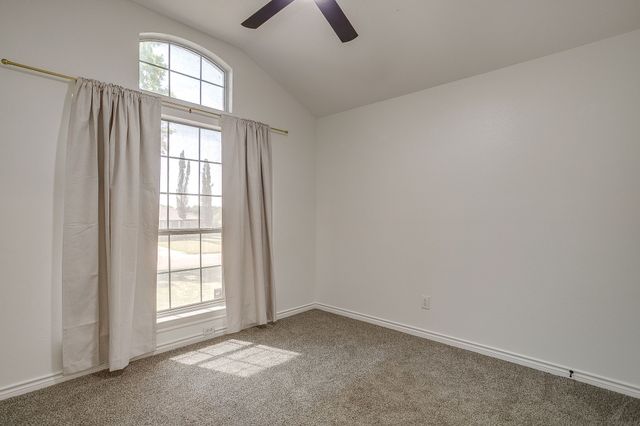 636 Cumberland Drive, Burleson, TX 76028