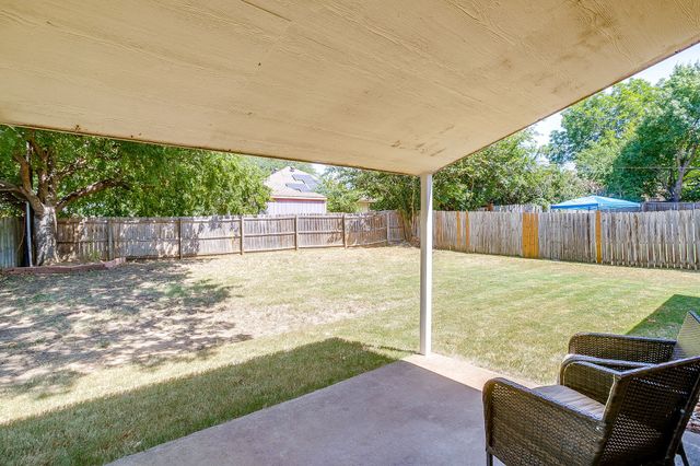 636 Cumberland Drive, Burleson, TX 76028