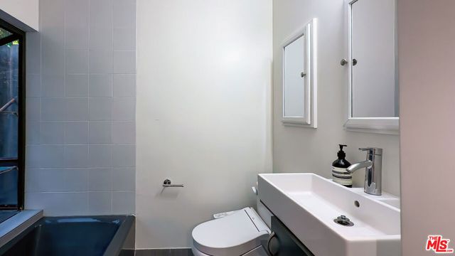 475 Museum Drive, Los Angeles, CA 90065