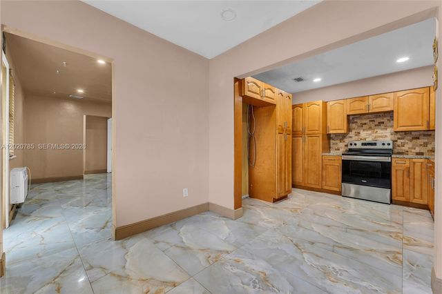 2240 NW 175th St, Miami Gardens, FL 33056