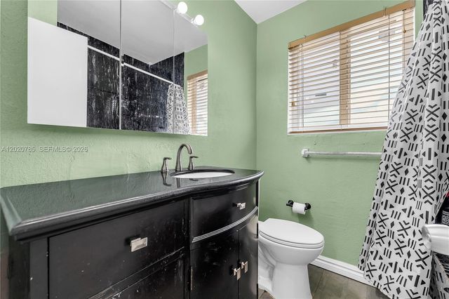 2240 NW 175th St, Miami Gardens, FL 33056
