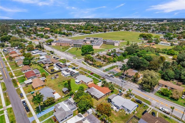 2240 NW 175th St, Miami Gardens, FL 33056