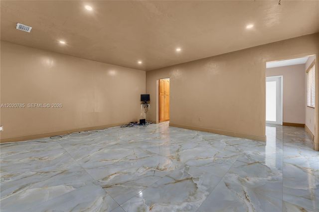 2240 NW 175th St, Miami Gardens, FL 33056
