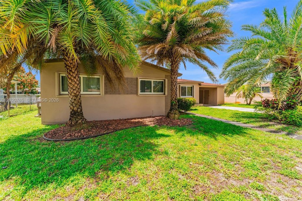 2240 NW 175th St, Miami Gardens, FL 33056