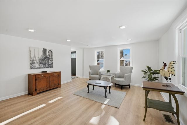 436 Holyoke St, Ludlow, MA 01056