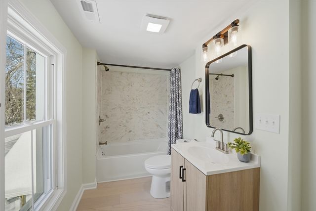 436 Holyoke St, Ludlow, MA 01056