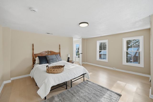 436 Holyoke St, Ludlow, MA 01056