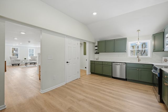 436 Holyoke St, Ludlow, MA 01056