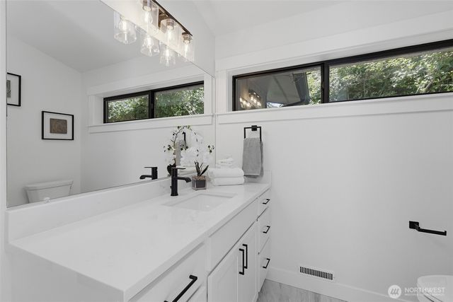 2101 Beverly Beach Drive NW, Olympia, WA 98502