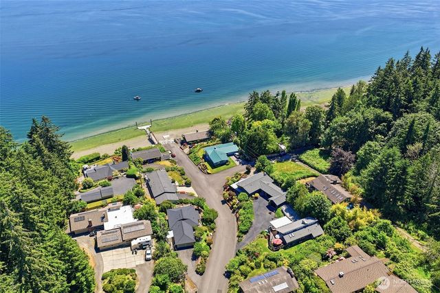 2101 Beverly Beach Drive NW, Olympia, WA 98502
