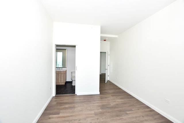1000 S Michigan Avenue 7104-A, Chicago, IL 60605
