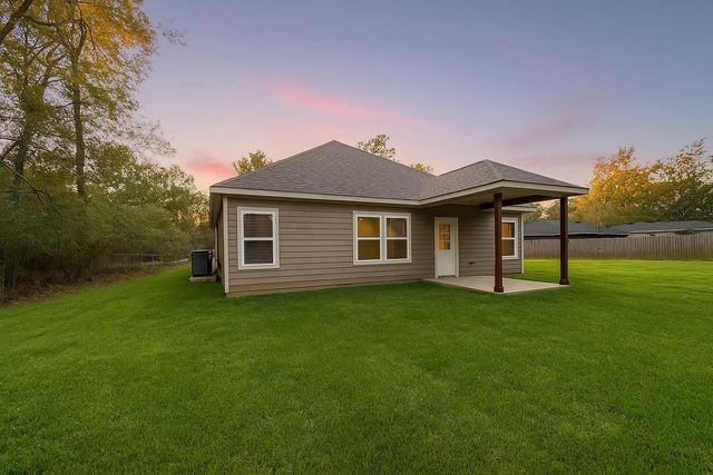 527 Autumn Lane, Livingston, TX 77351