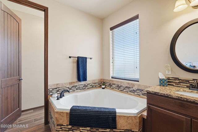 8354 Rancho Vista Loop, La Mesa, NM 88044