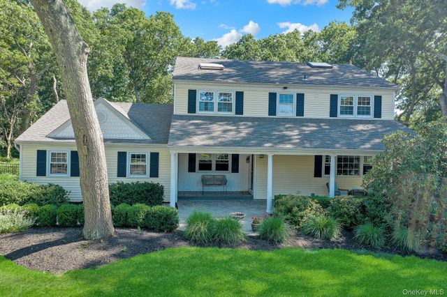 24 Fox Road, East Setauket, NY 11733