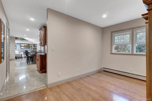 24 Fox Road, East Setauket, NY 11733