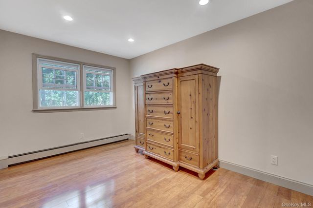 24 Fox Road, East Setauket, NY 11733