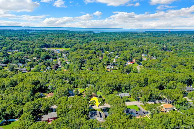 24 Fox Road, East Setauket, NY 11733