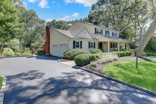 24 Fox Road, East Setauket, NY 11733