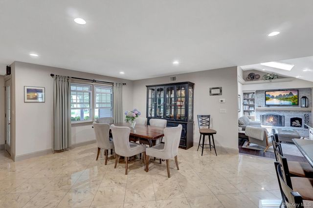 24 Fox Road, East Setauket, NY 11733