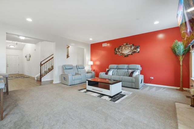 72 Kenneth Avenue, Matteson, IL 60443