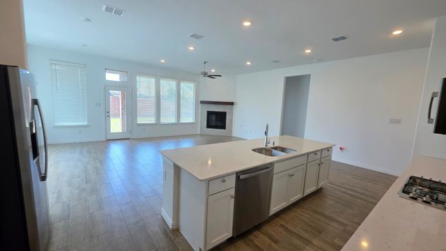 2513 Birchcrest Drive, Fort Worth, TX 76179
