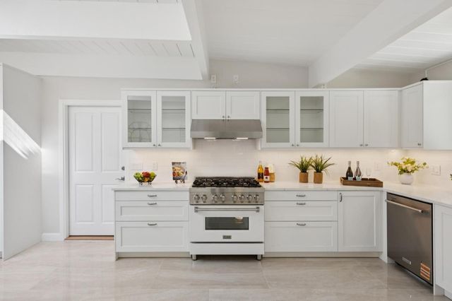 22430 Summit Road, Los Gatos, CA 95033