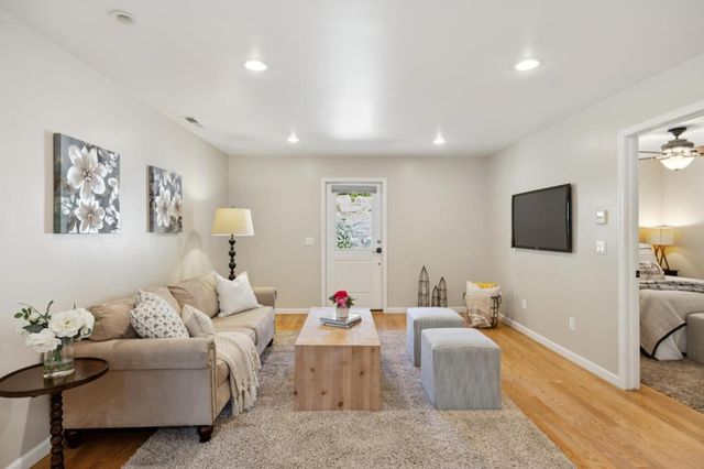 22430 Summit Road, Los Gatos, CA 95033